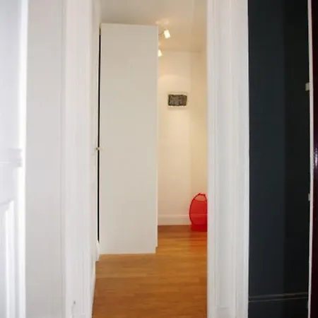 De La Condamine - 4 Adults Apartment *
