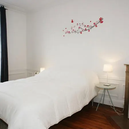 Apartment De La Condamine - 4 Adults