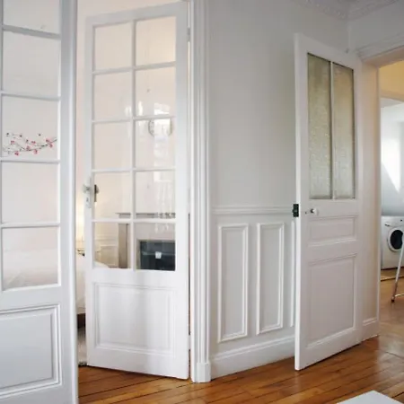 Apartment De La Condamine - 4 Adults *